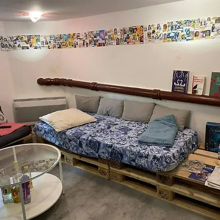 Maison 6 Paris Holiday home *