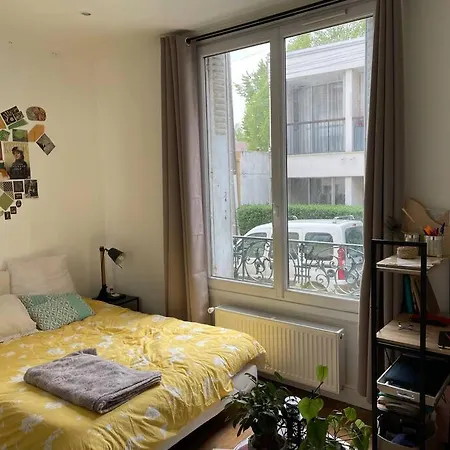 Maison 6 Paris *