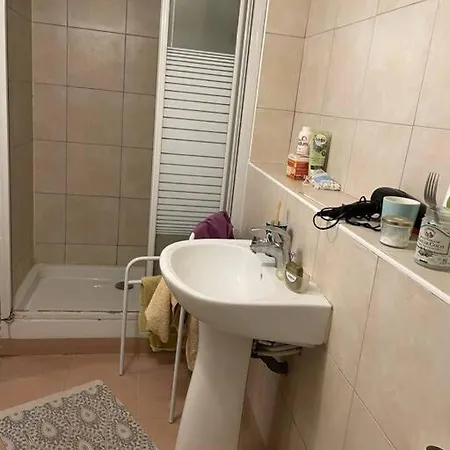 Maison 6 Paris *